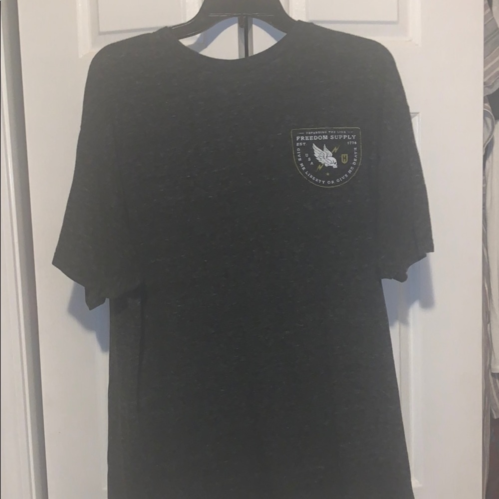 Buckle Graphic Tee
